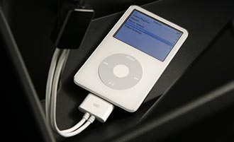 2014 Nissan Titan iPod Interface