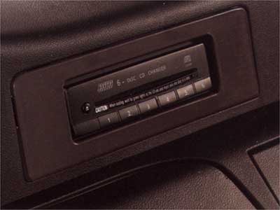 2003 Nissan 350Z 6-Disc CD Autochanger