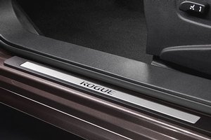 2015 Nissan rogue select aluminum kick plates 999M1-GU010