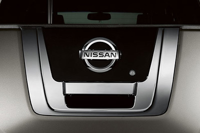 2009 Nissan Titan Tail Gate Handle Applique 999M1-WQ100