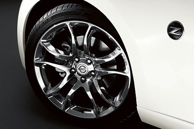 2010 Nissan 370Z Polished Wheels